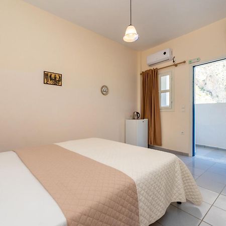 Onar Rooms & Studios Περίσσα Εξωτερικό φωτογραφία