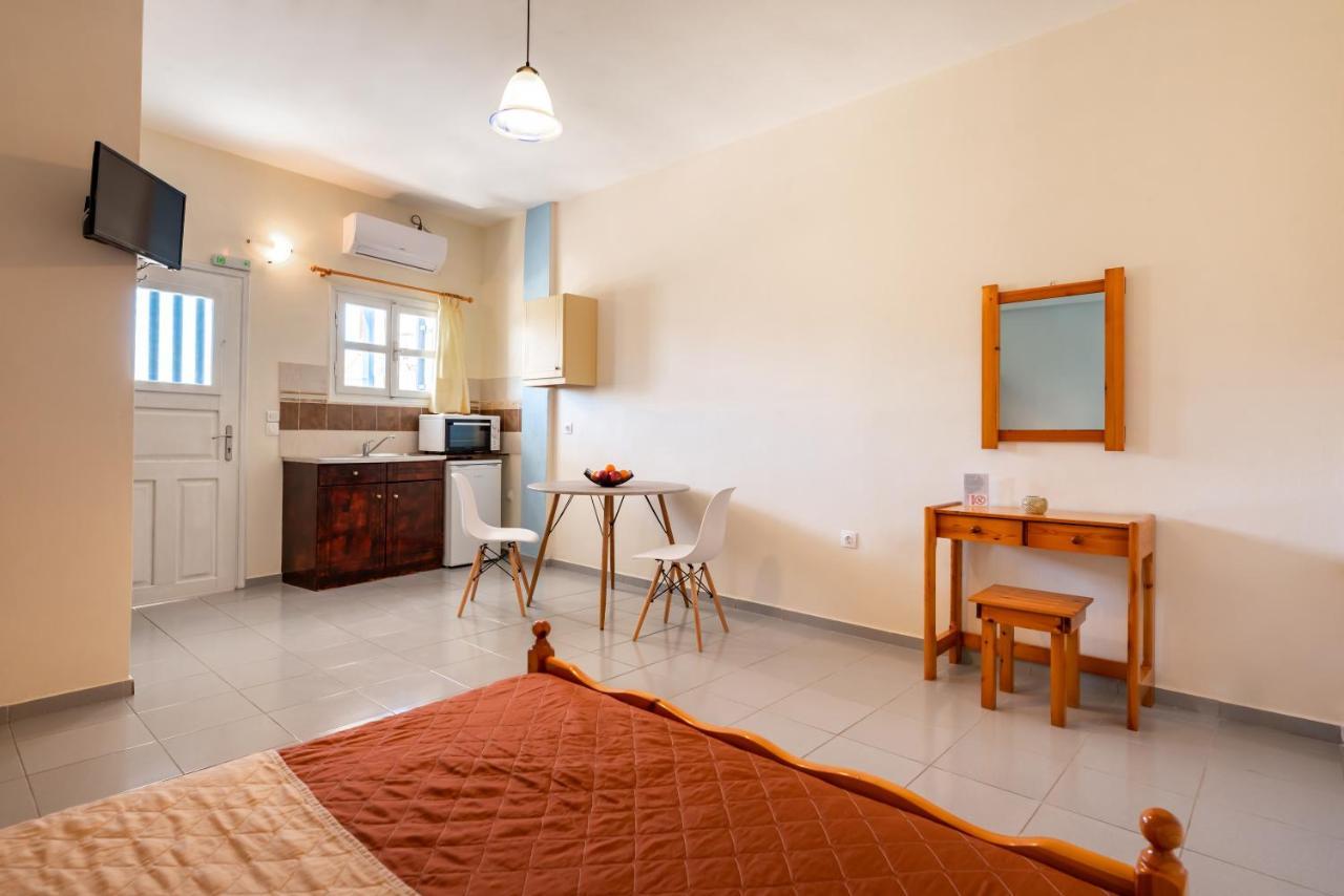 Onar Rooms & Studios Περίσσα Εξωτερικό φωτογραφία