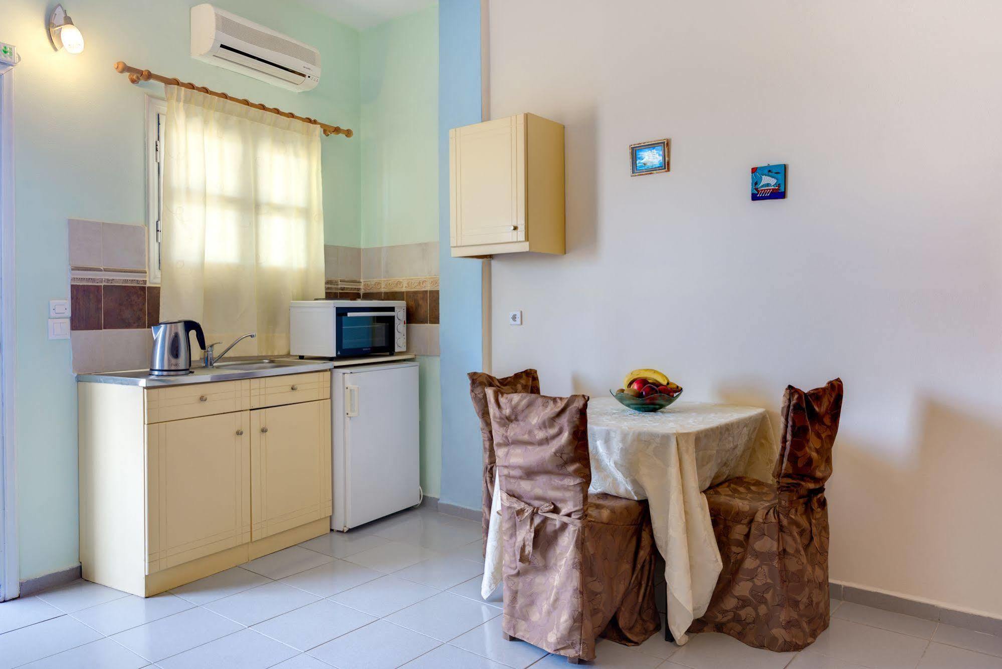 Onar Rooms & Studios Περίσσα Εξωτερικό φωτογραφία